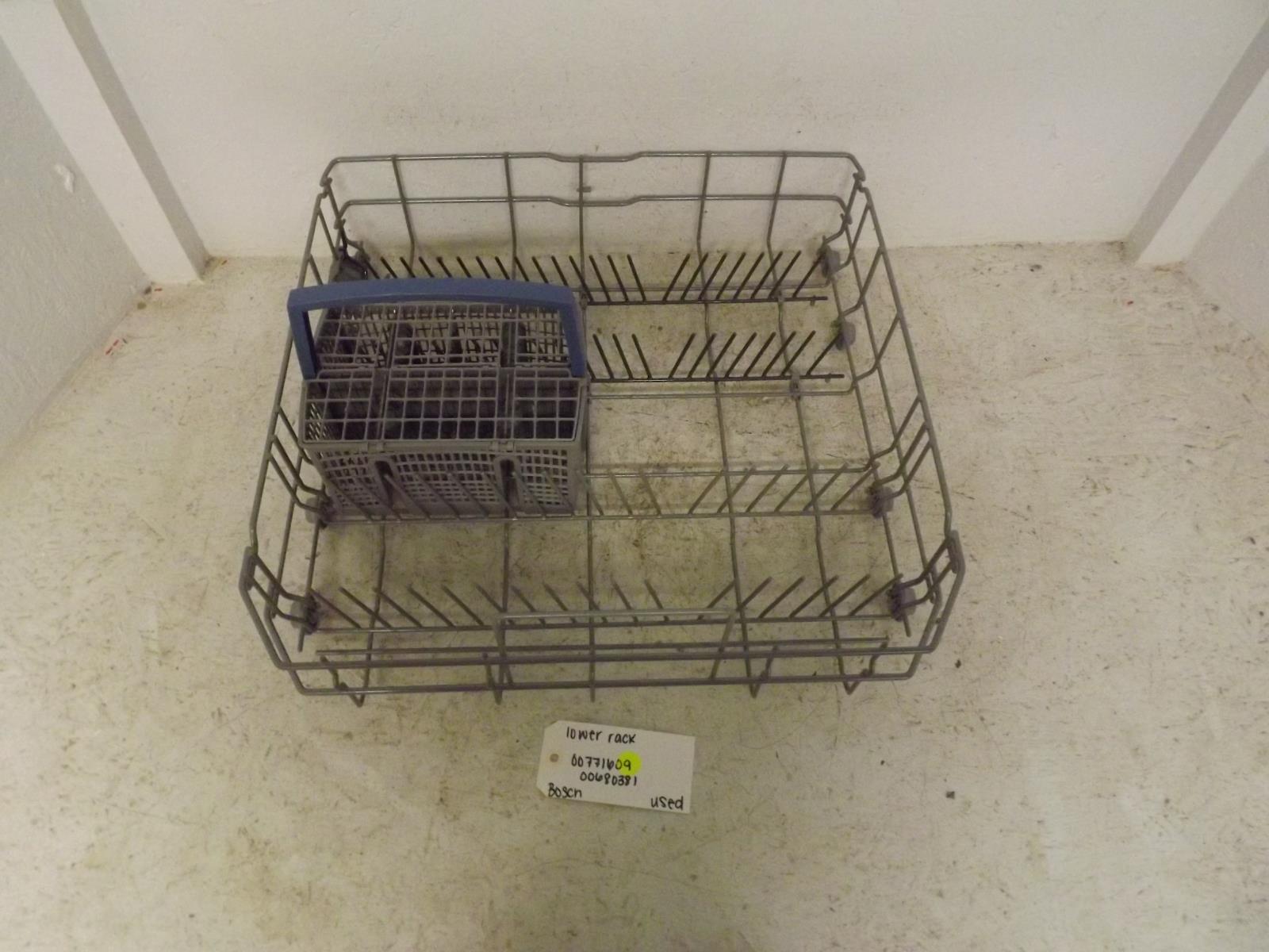 Bosch Dishwasher 00771609 00680381 Lower Rack Used Bosch Dishwasher 00771609 00680381 Lower Rack Used